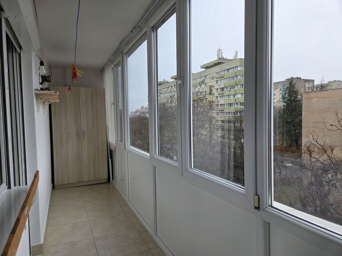 De vanzare apartament 3 camere Drumul Taberei - Poză 11