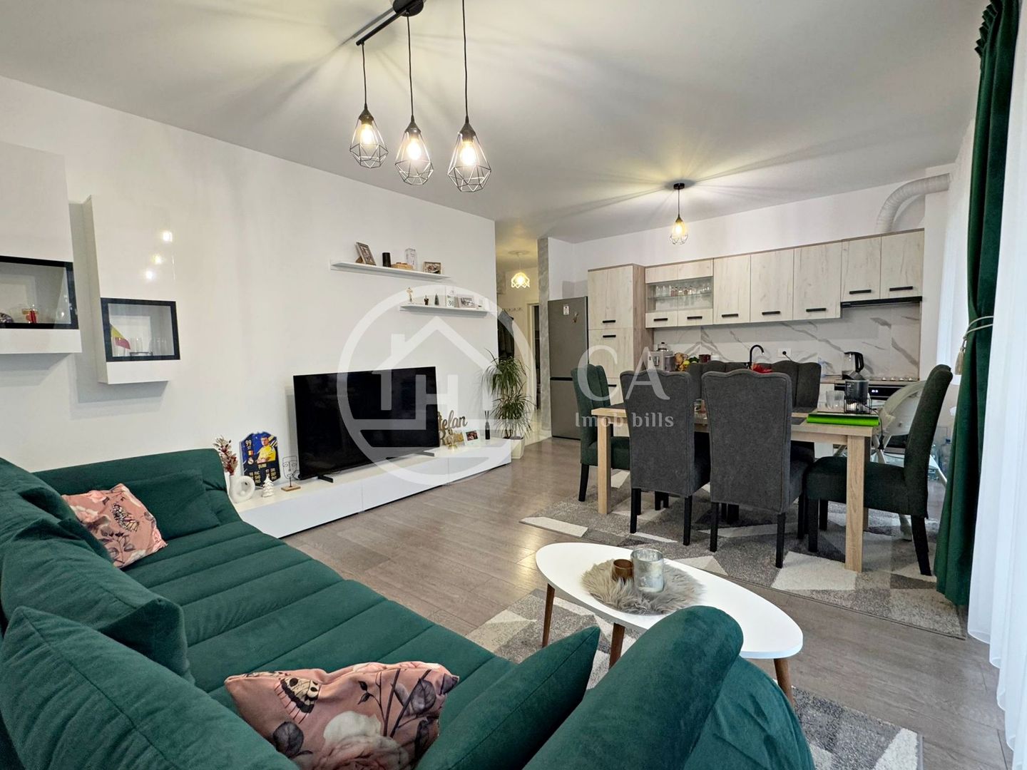 Apartament de vânzare cu 3 camere în Prima Universității, Oradea - Poză 3