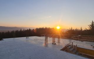 Apartament 3 camere + gradina 50 mp, la cheie , Cristian - Poză 5