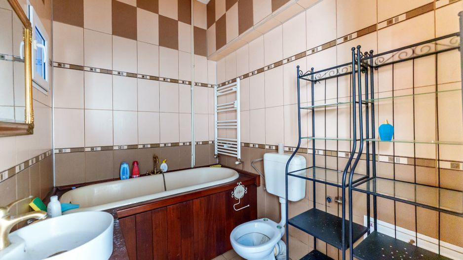 Apartament ultracentral pe Episcopiei - Poză 7