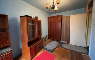 Etaj 1, 3 camere, spatios, 2 băi, centrală proprie – zonă excelentă