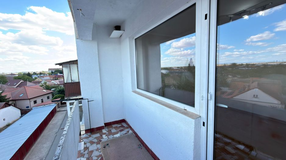 Apartament 3 camere MV1, Etaj IV / Str. Narcisei Nr.9 / Carei - Poză 14