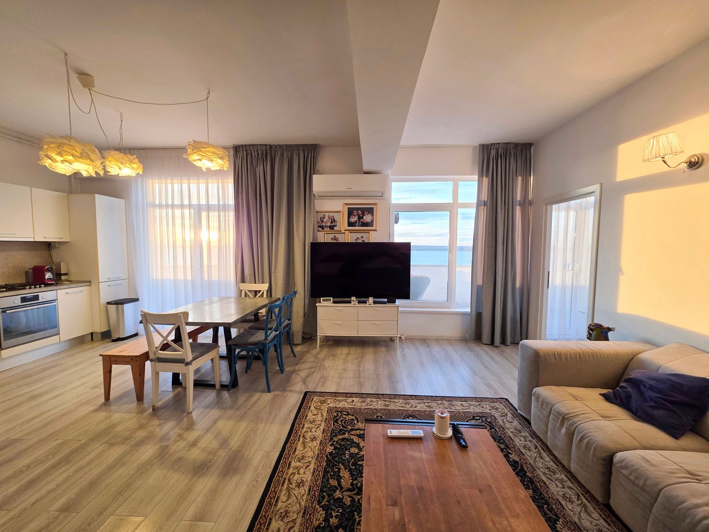 Mamaia - Langa plaja - 4 camere la cheie, vedere superba la lac! - Poză 2