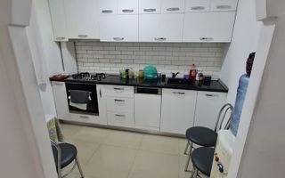 Inchiriez apartament 3 camere-Rahova-loc de parcare - Poză 3