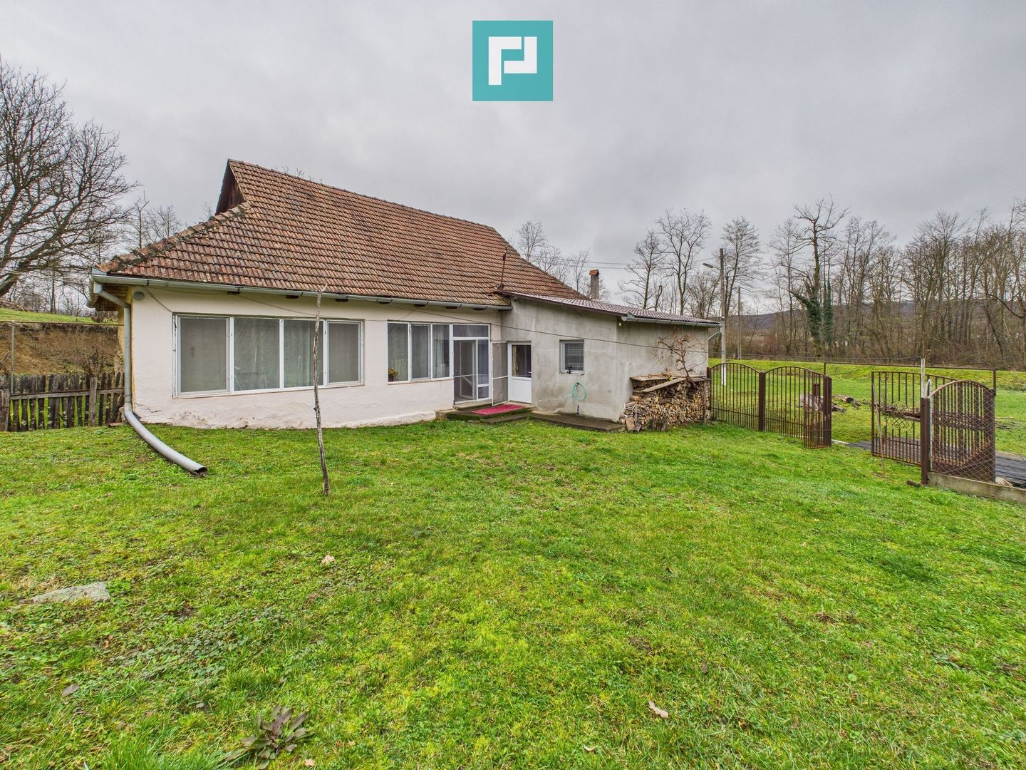 Casă cu teren de 24.679,73 mp, în Hălmagiu, Arad - Poză 11