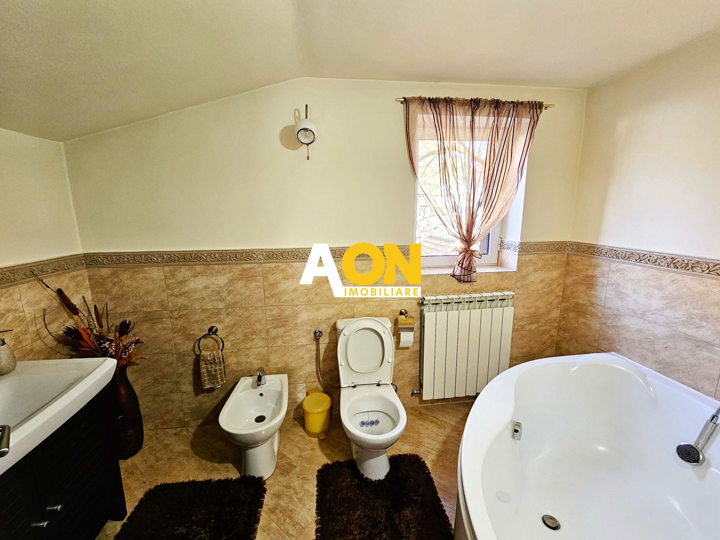 Casa 6 camere, mobilata, utilata, 1700 mp teren, langa padure - Poză 21