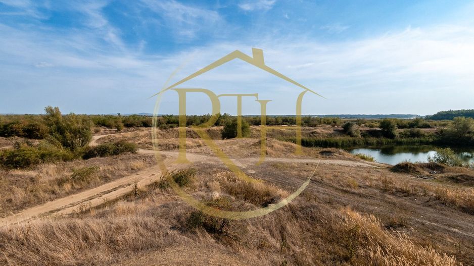 Investiție unică, 10 ha teren cu luciu de apă, ideal pentru turism și agrement! - Poză 14