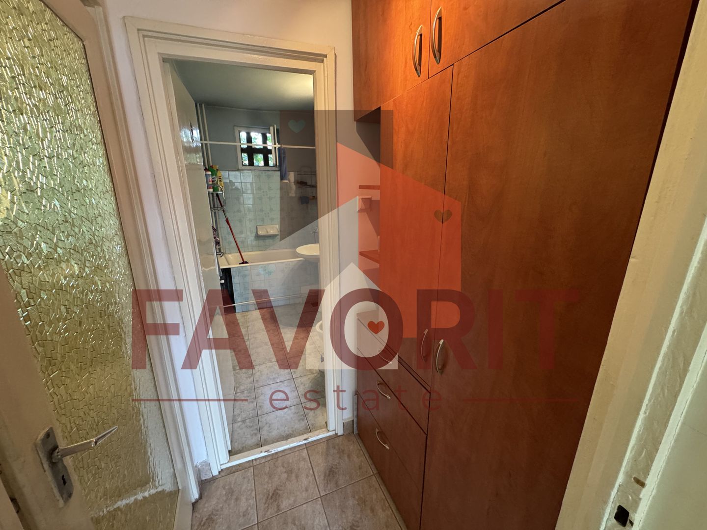 Etaj 2. La 400 m de Opera. Disponibil imediat. Centrala proprie - Poză 12