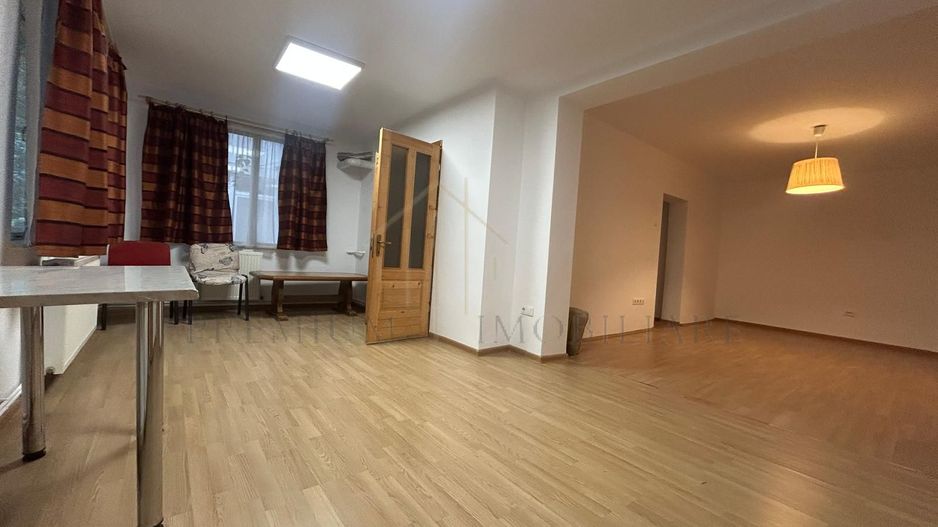 Apartament 3 camere, 100 mp, ultracentral – ideal birouri - Poză 2