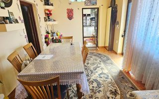 🏡 Casă spațioasă cu 9 camere în Strejnicu – pentru locuință, birouri - Poză 96