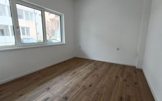 Apartament luminos, ideal locuință sau birou ,parter, 2 locuri parcare - Poză 10