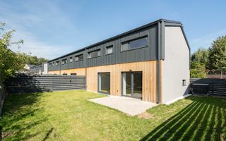 Casa 7 Hambar44,casa pasiva,pompa caldura geoter,3 locuri parcare - Poză 1