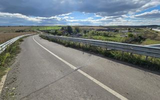 Teren+clădiri 60.000 mp.18 euro mp.deschidere la autostradă, - Poză 6