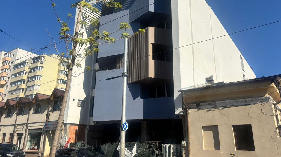 Apartament 3 camere de vanzare in zona Stefan cel Mare I Viitorului - Poză 1