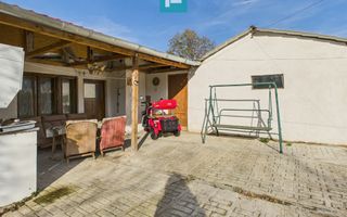 Casuță cu priveliște panoramică spre Cetatea Șiria - Poză 24