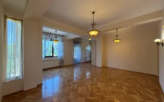Vila 9 camere cu piscina si teren de 1.000 mp - Poză 17