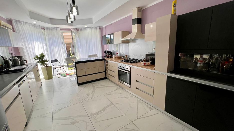 Vila 5 camere de inchiriat in Cosmopolis - Poză 4