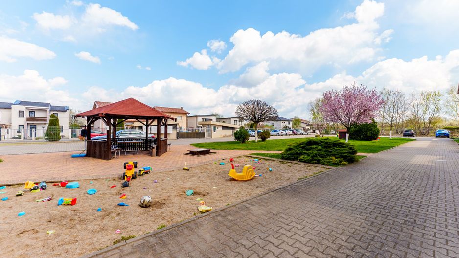 De închiriat apartament 2 cam deluxe în Subcetate - Poză 18