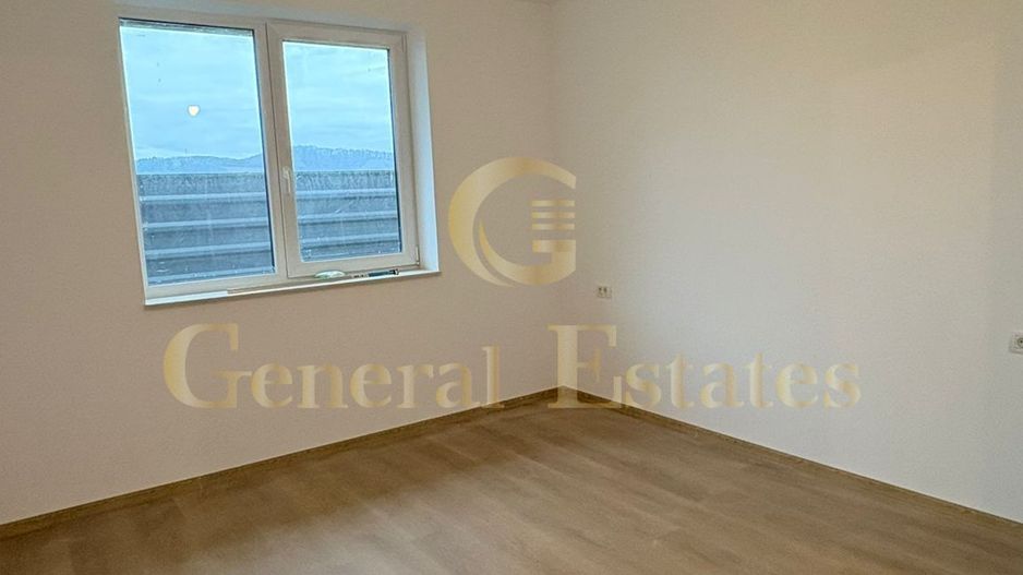 Casă modernă de vânzare în Sânpetru - Poză 13