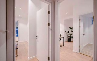 Apartament generos, 4 camere, terasa si doua locuri de parcare, Piata Victoriei - Poză 5