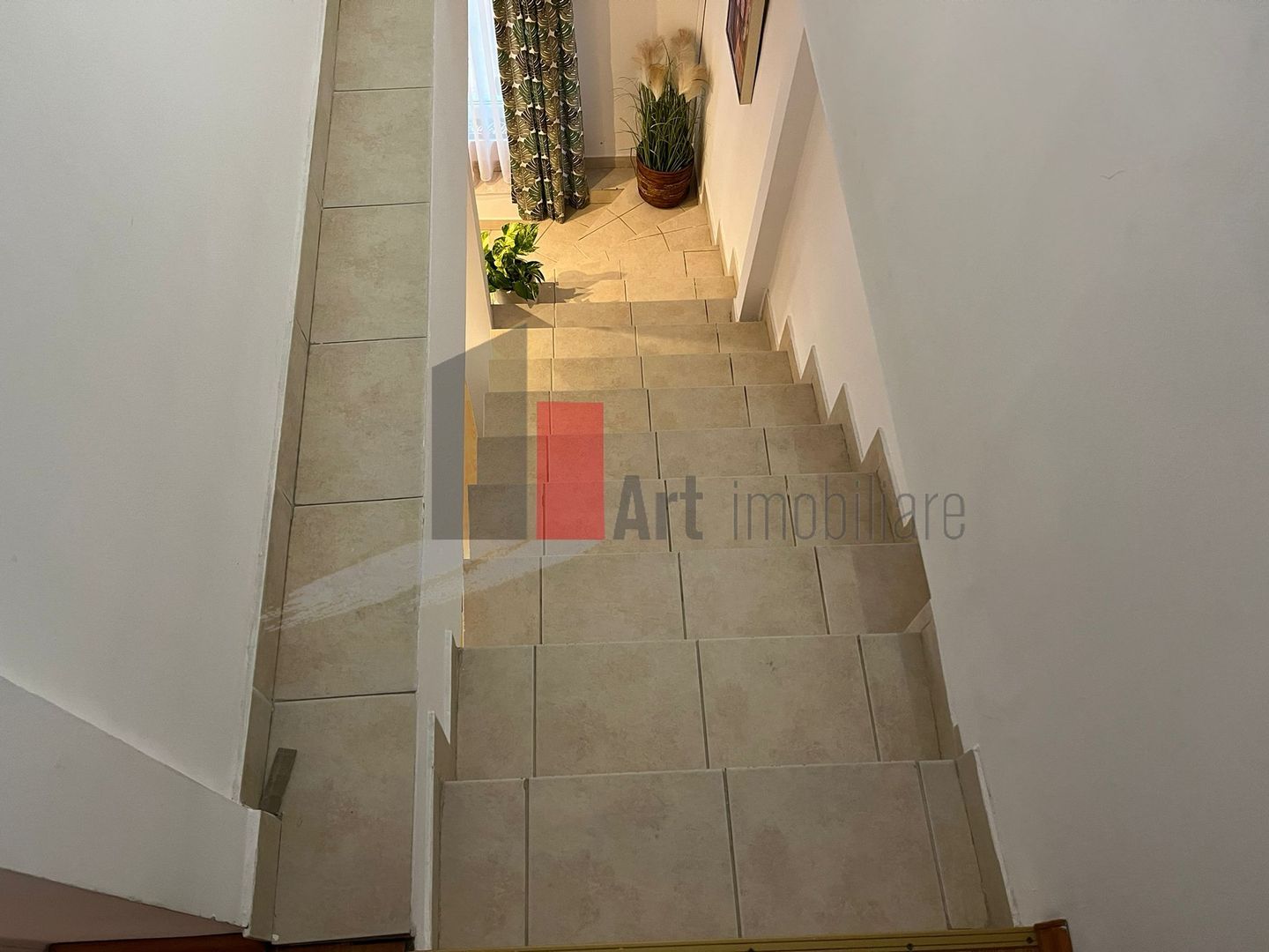 Vila "TRANO" , singur curte, P+1+pod, intimitate - Poză 11