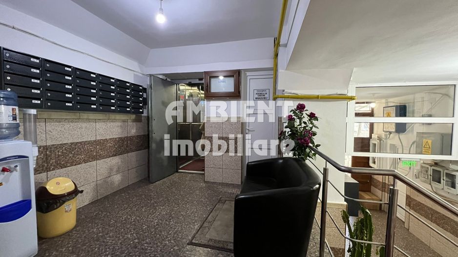 Apartament 2 camere decomandate, zona CENTRU. - Poză 2