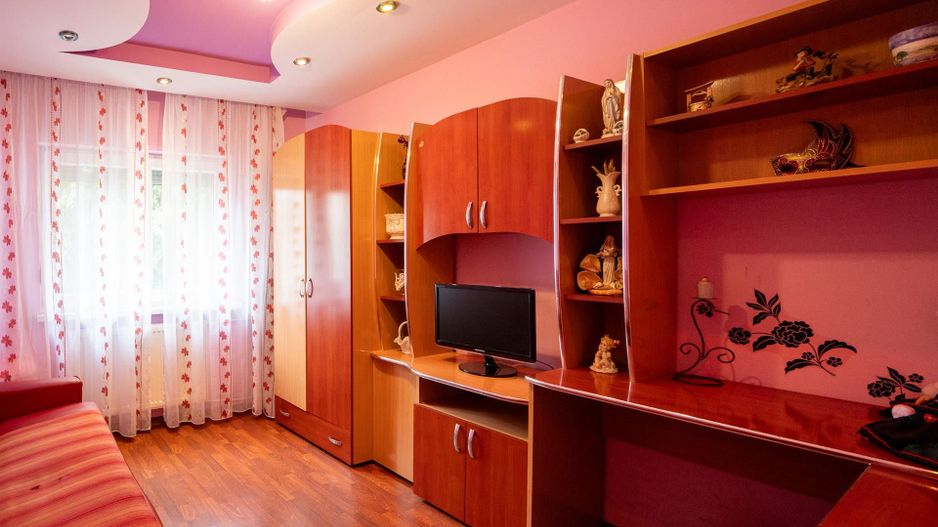 Apartament 3 camere tip PB decomandat Rogerius et 2 din 4 - Poză 5