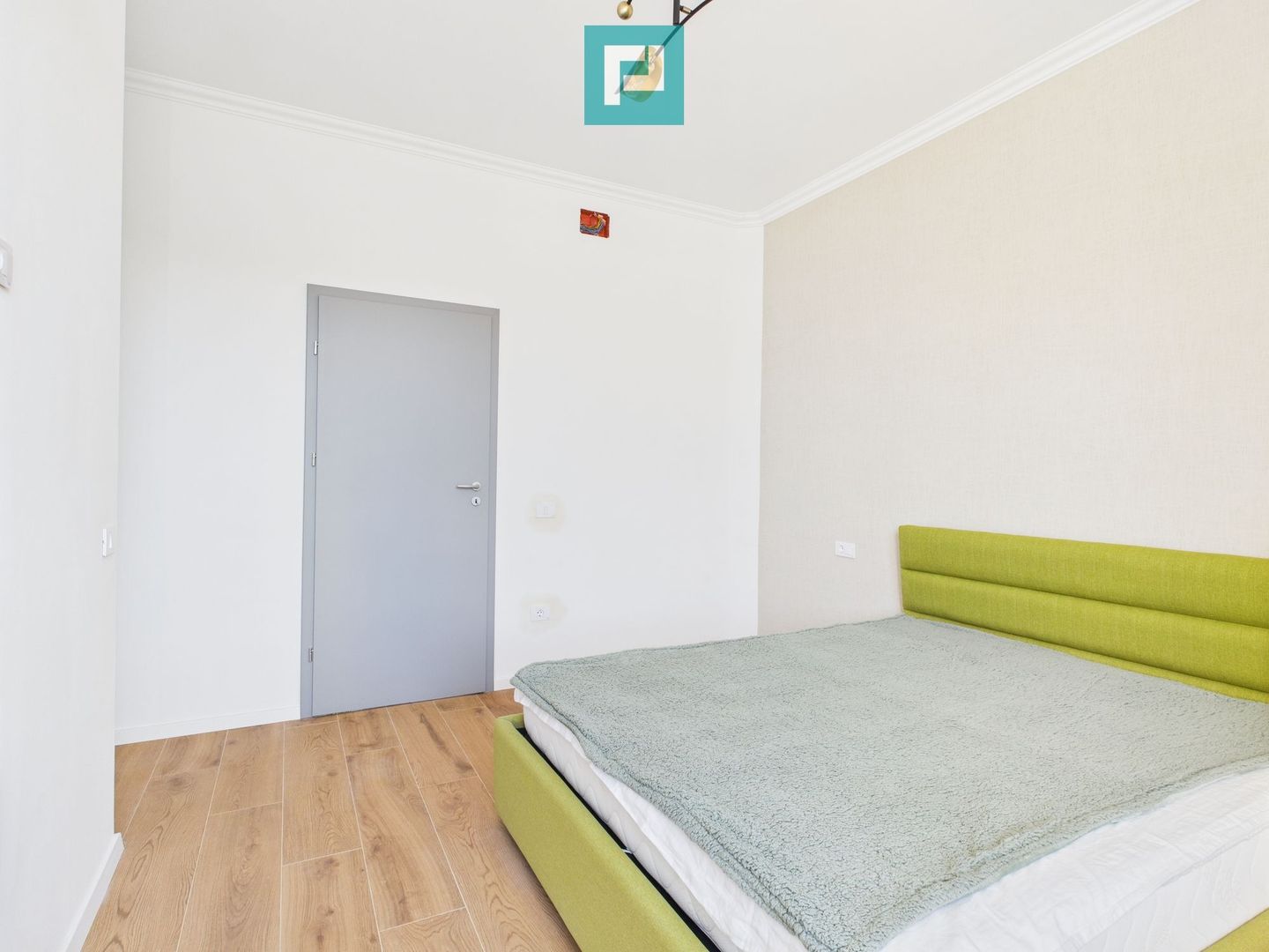 Apartament modern cu 2 camere la curte comună - Poză 12