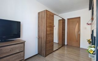 Apartament 3 camere de vanzare situat în Șelimbăr, pe Pictor Brana. - Poză 4