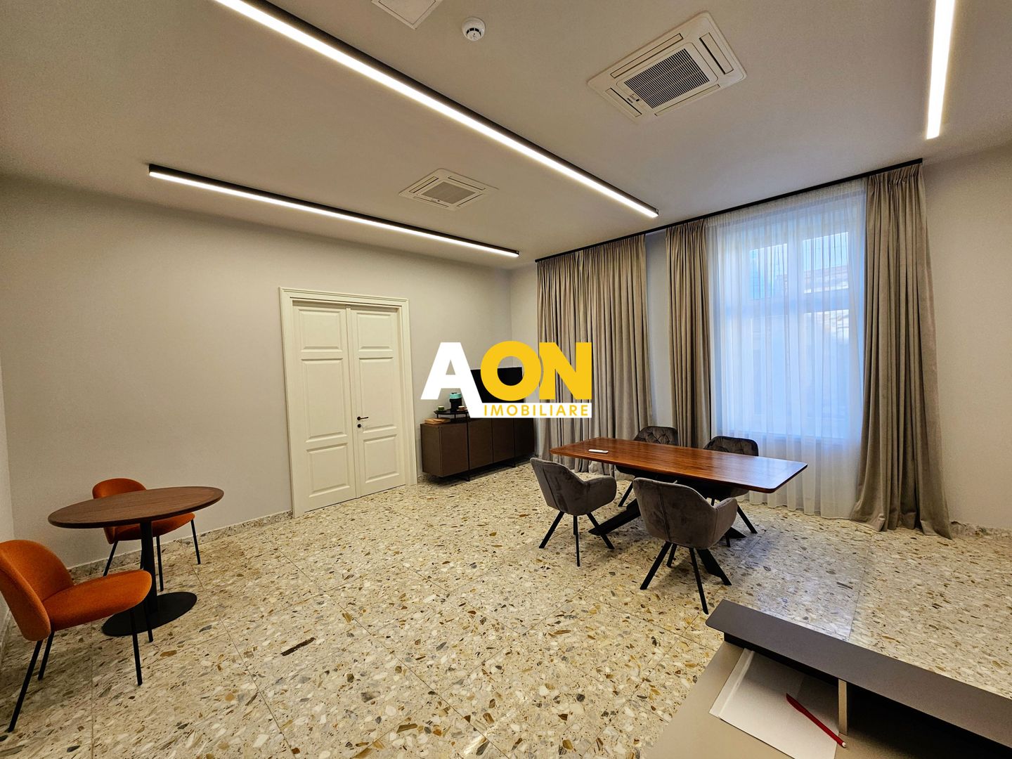 Clădire istorică ultracentrală, PUB + 13 birouri, S+P+M, renovată 2024 - Poză 4