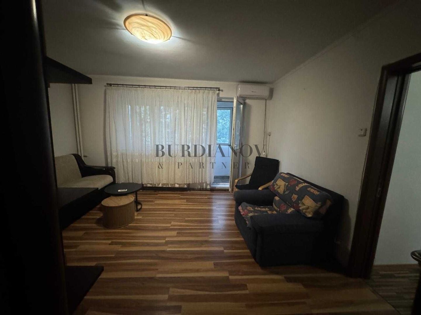 Apartament cu 3 camere de închiriat - Drumul Taberei - Mall Plaza - Poză 3