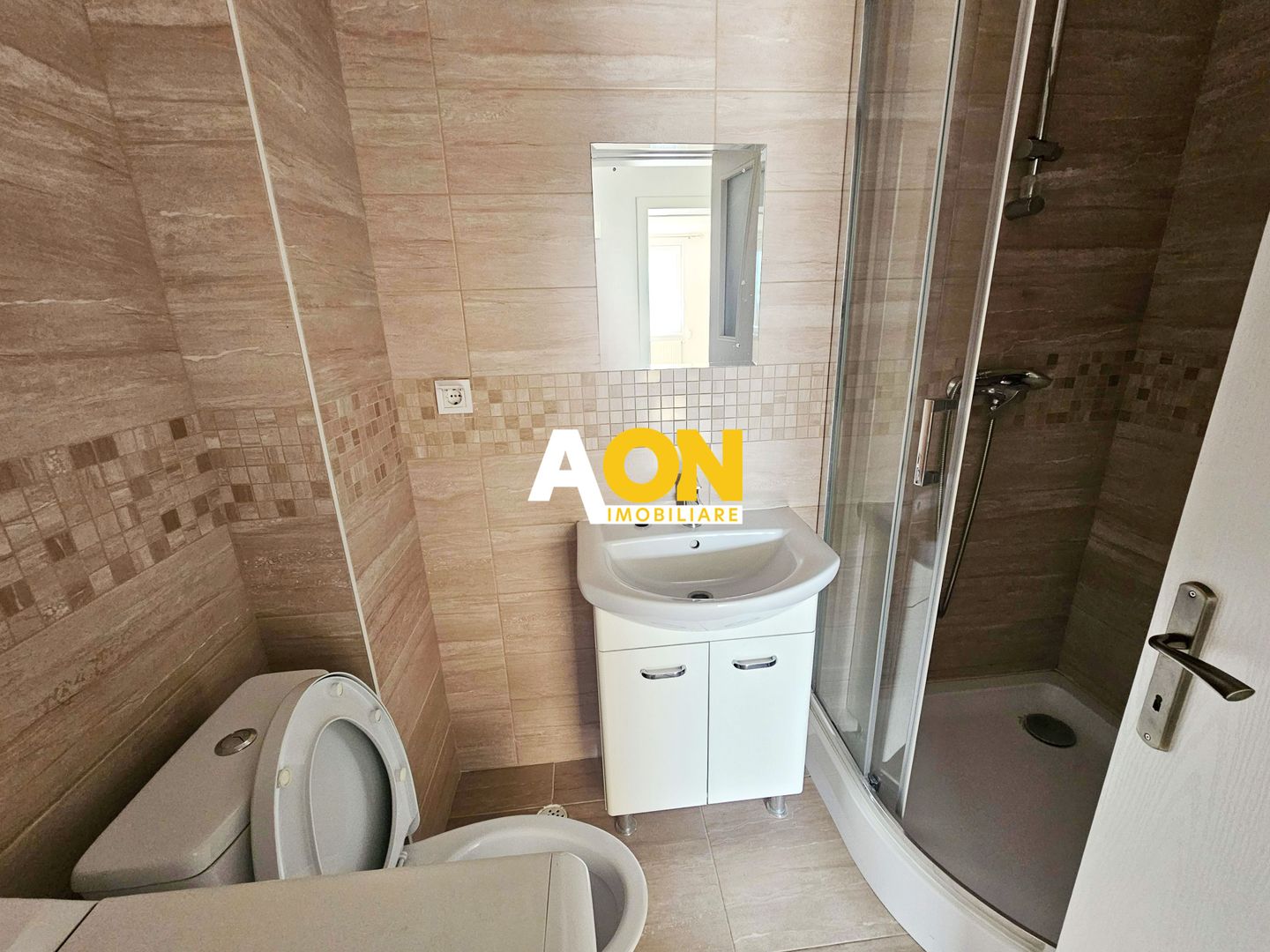 Apartament cu o camera, etaj 2, bloc nou, Centru. Optional boxa 8 mp - Poză 6