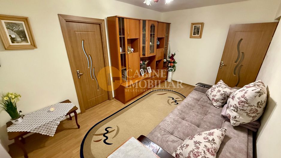 Apartament cu 2 camere -  Zona Alexandru cel Bun - Poză 2