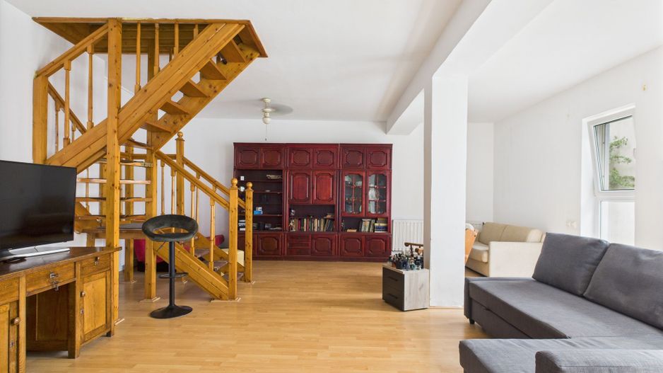 Casă individuală cu teren,  Andrei Șaguna -Traian - Poză 1