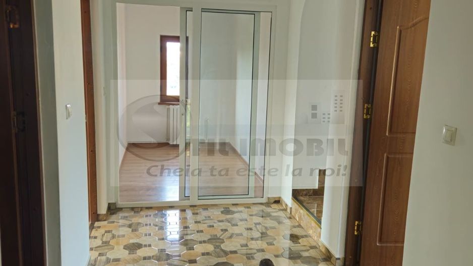 Apartament cu 3 camere, 70mp, zona Bucium - Poză 3