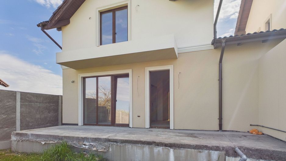Duplex luminos 101 mp utili, teren 350mp în Covaci - Poză 2