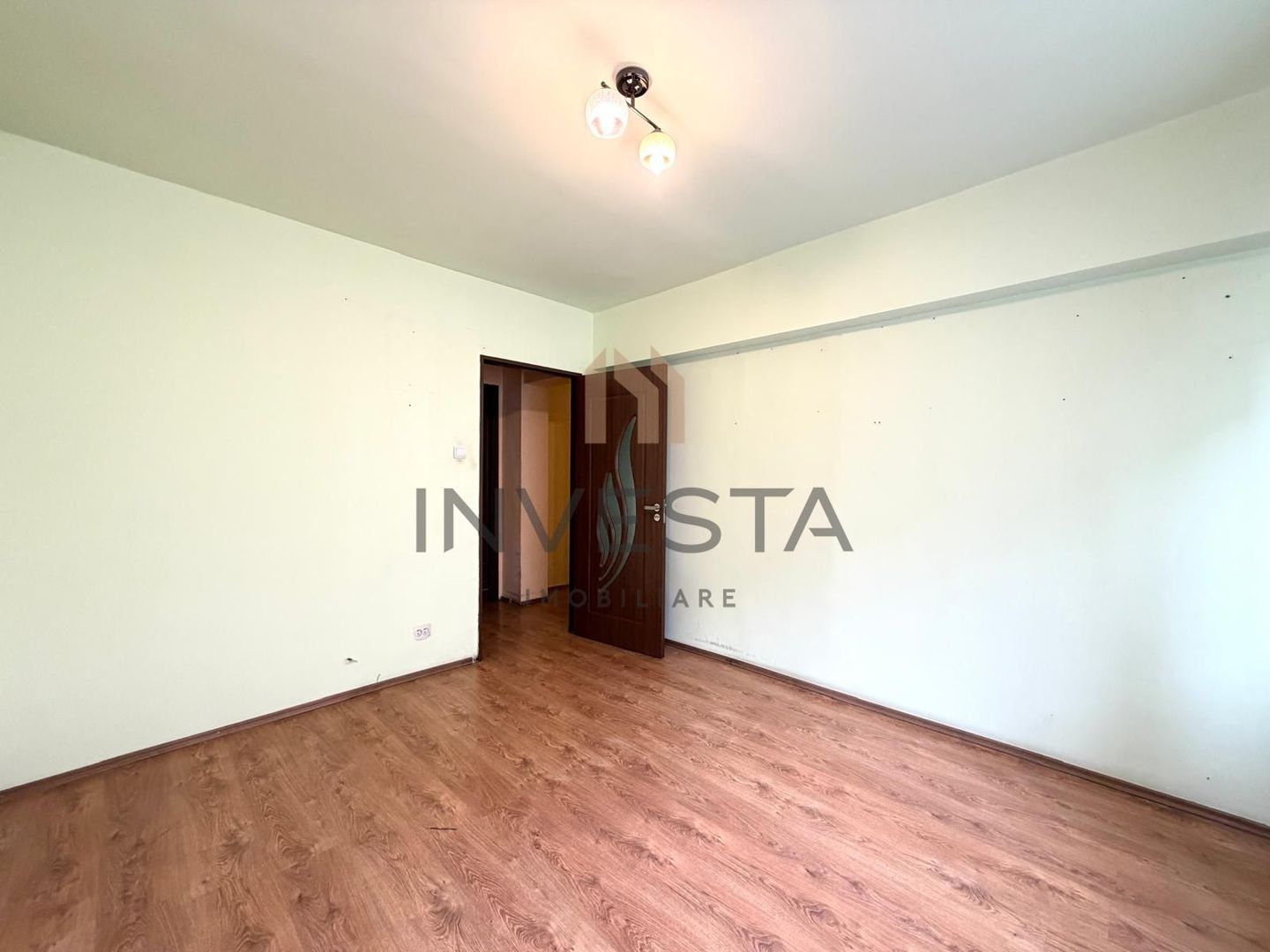 Apartament cu 2 camere decomandate , in zona Pietei Marasti ! - Poză 3