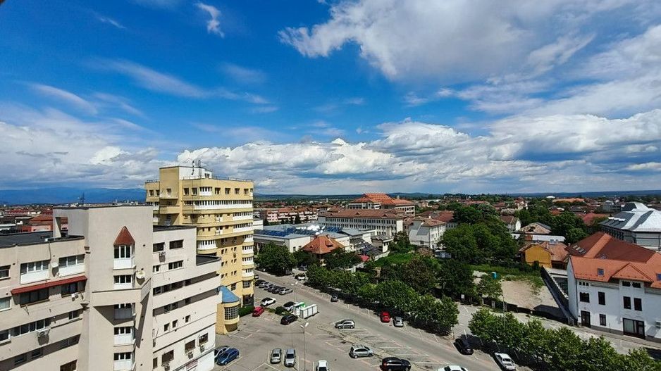 Apartament 3 camere situat în centrul orașului Târgu Jiu, pe pietonală - Poză 16