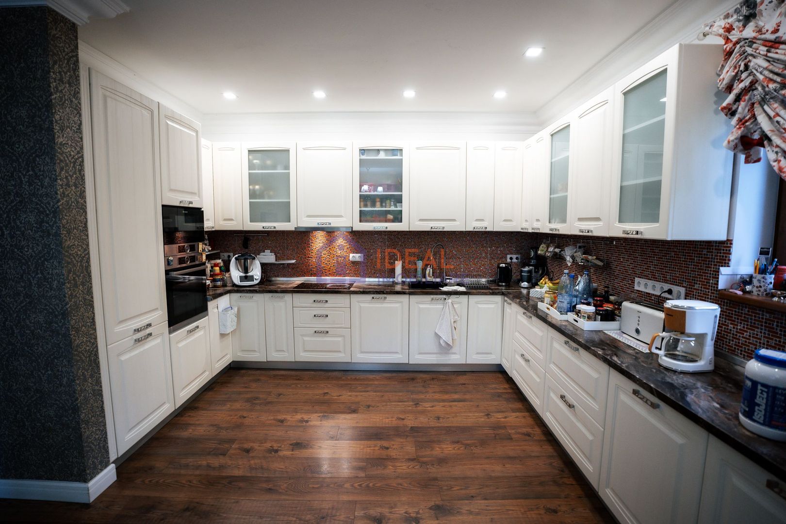 Casa Individuala Moderna cu 7 camere si 1480 mp de curte, In Selimbar - Poză 7