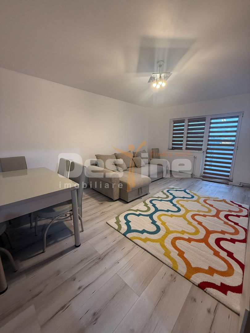 Apartament de inchiriat 3 camere, central Campina! - Poză 1