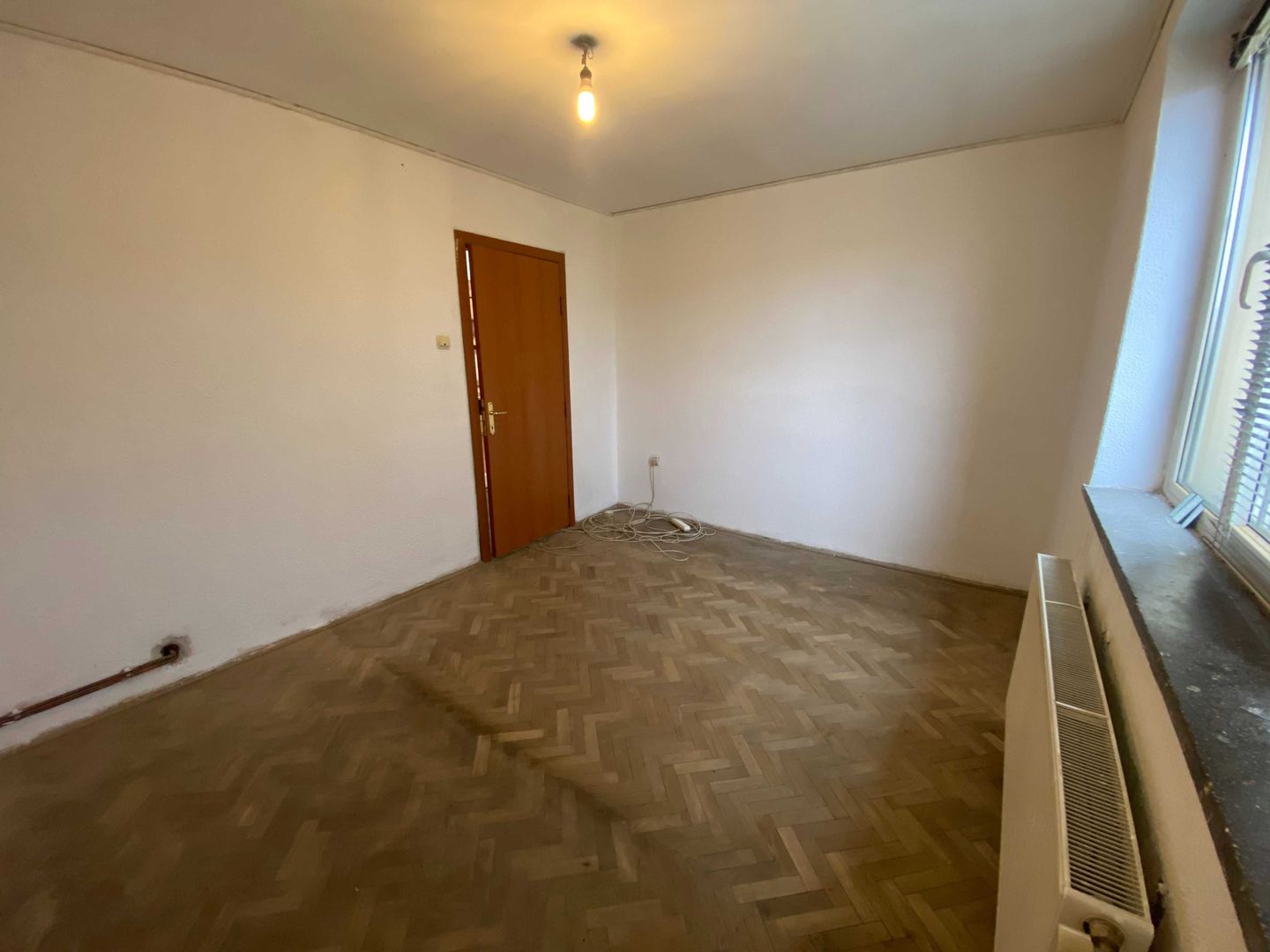 Apartament 2 camere decomandate Titulescu, Scoala nr 12 - Poză 6