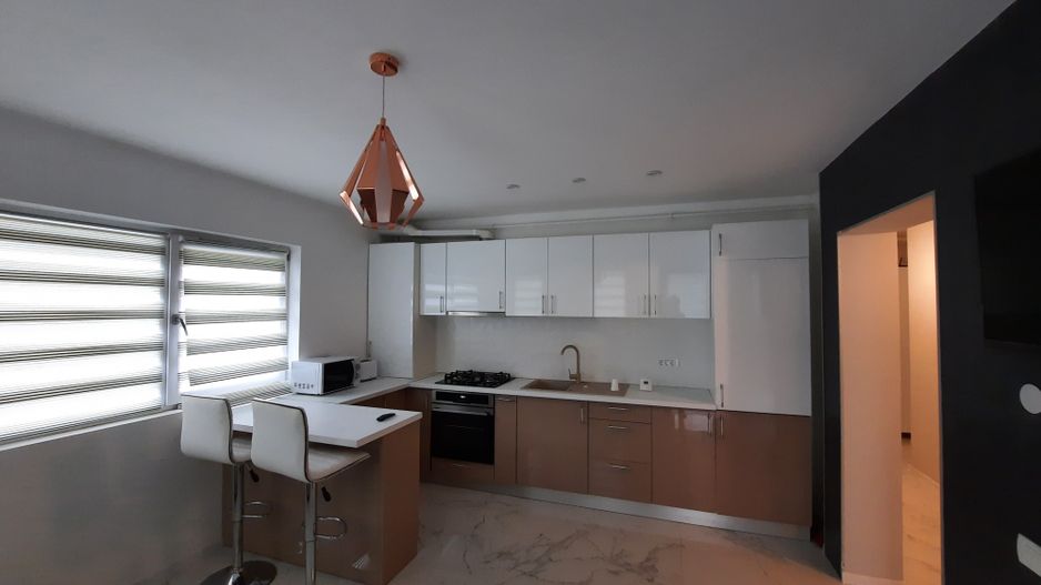 Apartament frumos cu loc de parcare si terasa 40mp - Poză 4