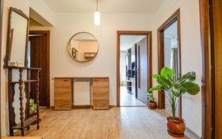 Apartament spatios 3 camere decomandate + 2 locuri de parcare in Baciu - Poză 3