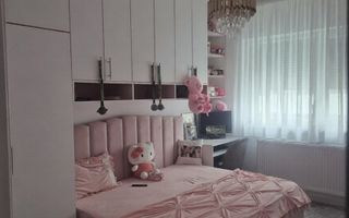 Vanzare apartament 3 camere 70 mp-Weiner Palada+loc de parcare - Poză 3