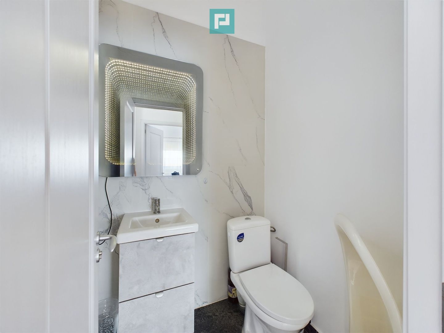 Casă în Clinceni  Ideală pentru Familie - Poză 15