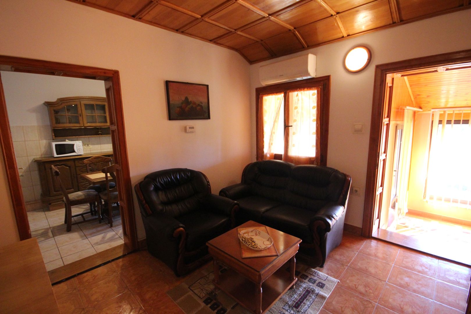 APARTAMENT SPATIOS  IN VILA - Poză 3