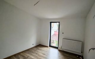 Corp de casa P+M 4 camere , ASTRA - Carpatilor -LIDL- ,curte comuna. - Poză 5