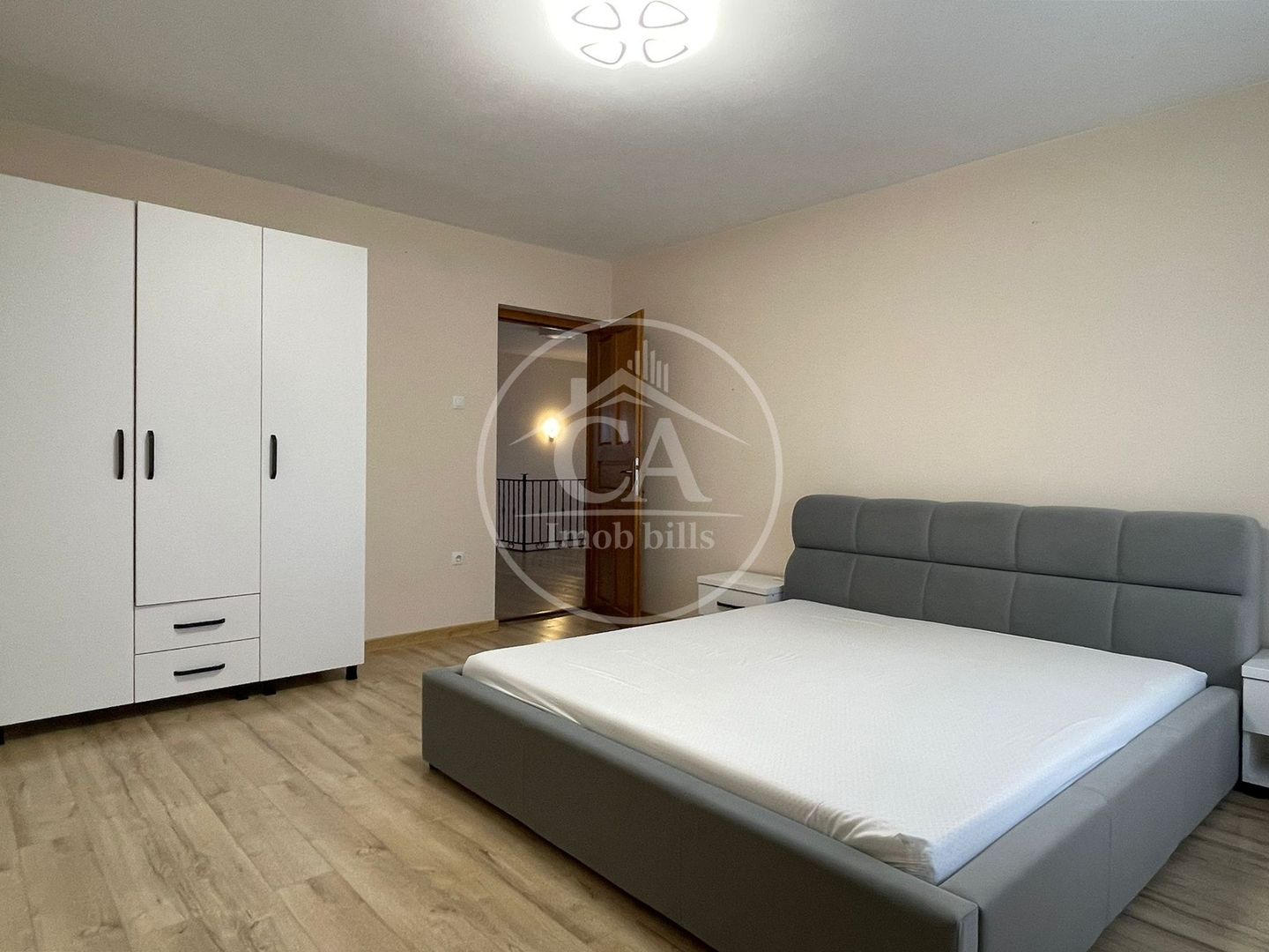 Casa de inchiriat cu 4 camere  tip duplex in cartier Viena, Oradea - Poză 2