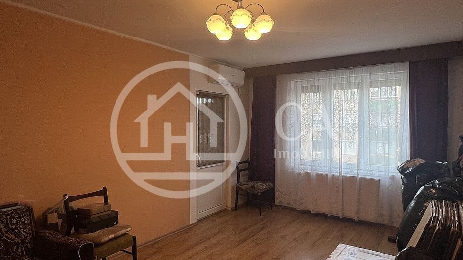 Apartament cu 4 camere de vanzare in Rogerius Oradea - Poză 7