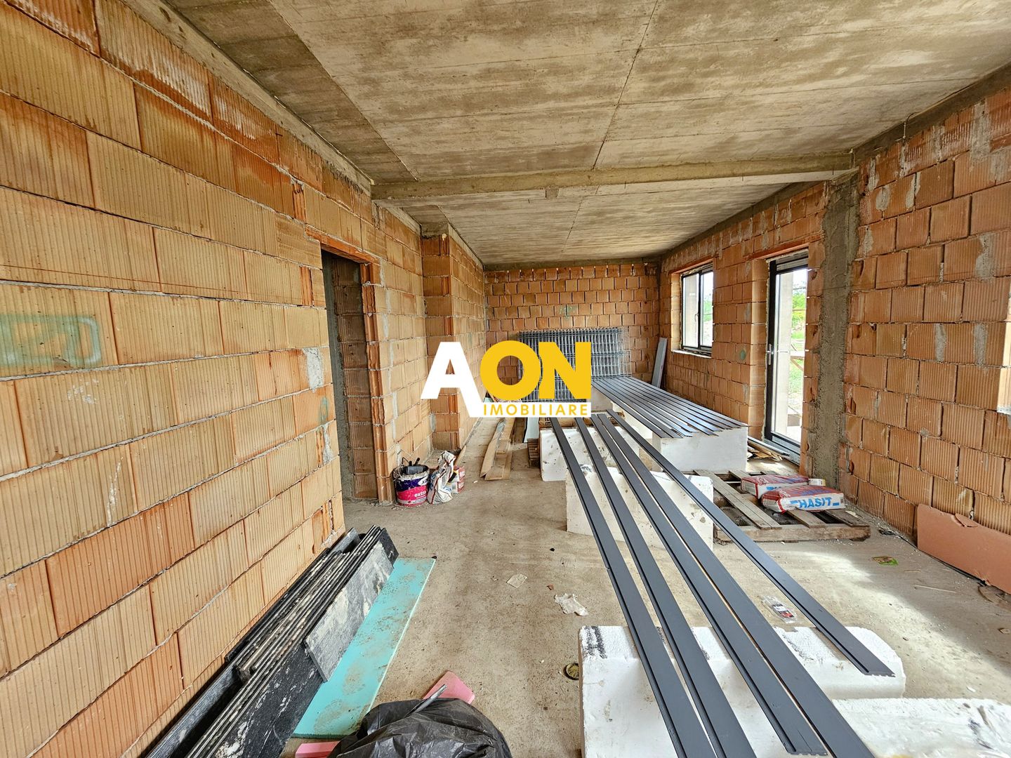 Casa semifinisata, 4 camere, 554 mp teren, Cetate - Poză 3